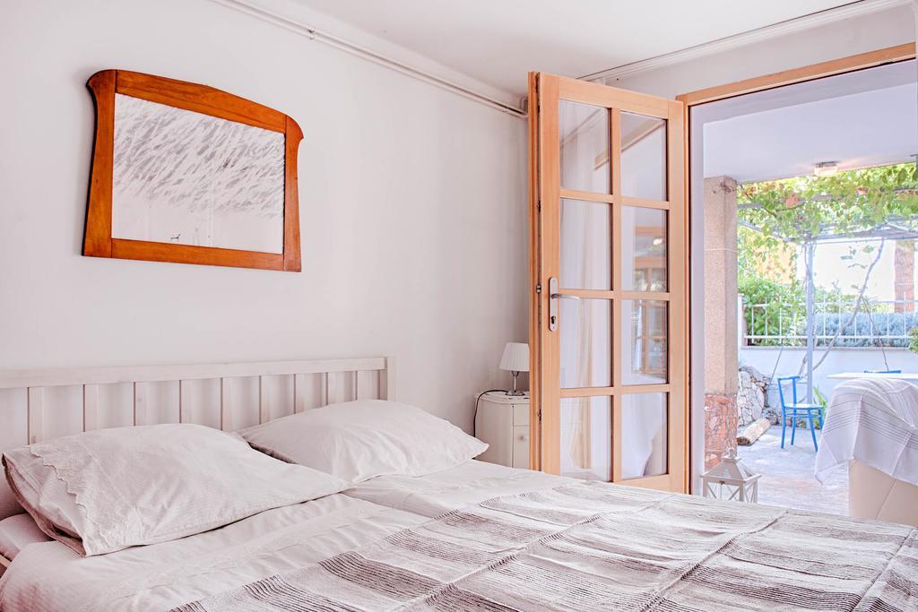Apartments Mediteraneo Zaboric Luaran gambar