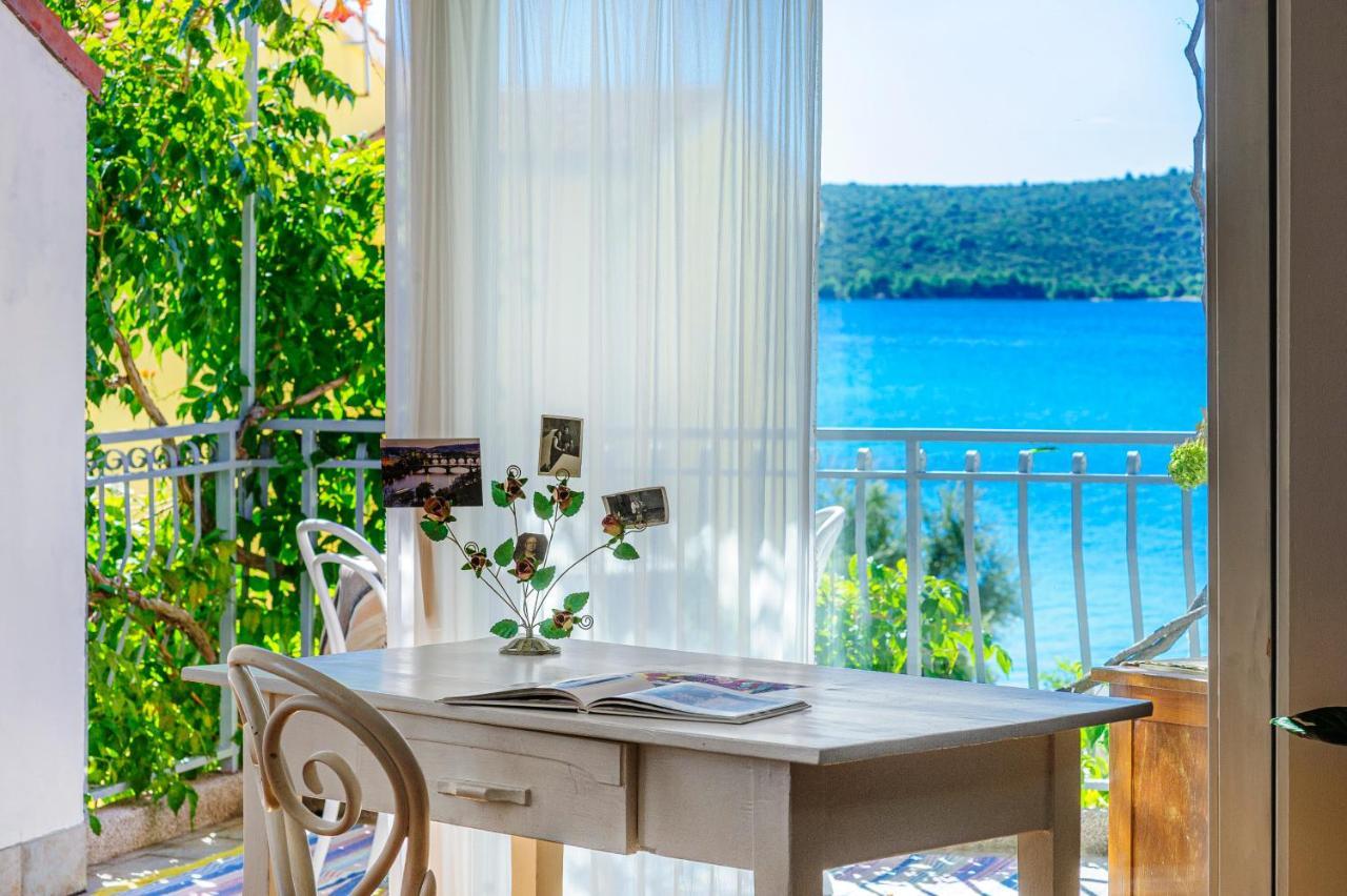 Apartments Mediteraneo Zaboric Luaran gambar